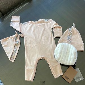 Authentic BURBERRY SET - size : 3 months